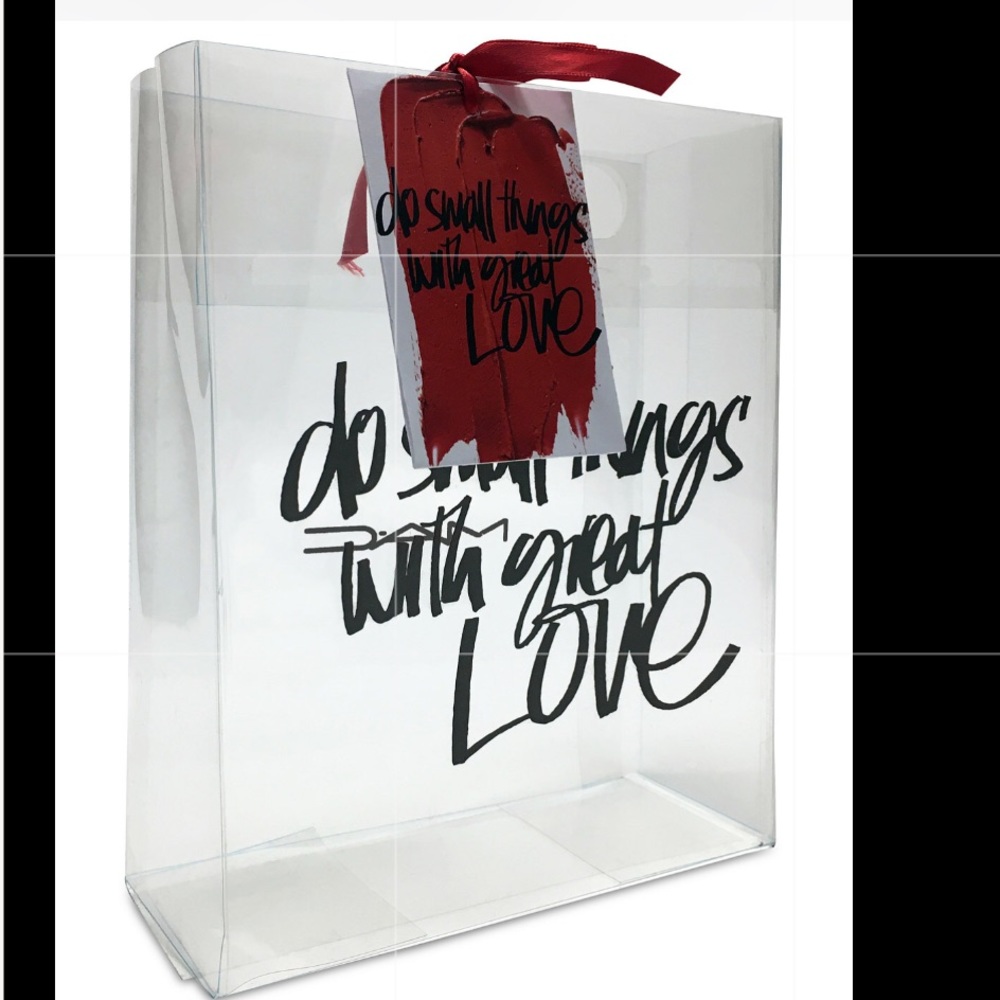 MAC LIP GLOSS & DEMI-WIPES - Picture 6 of 7